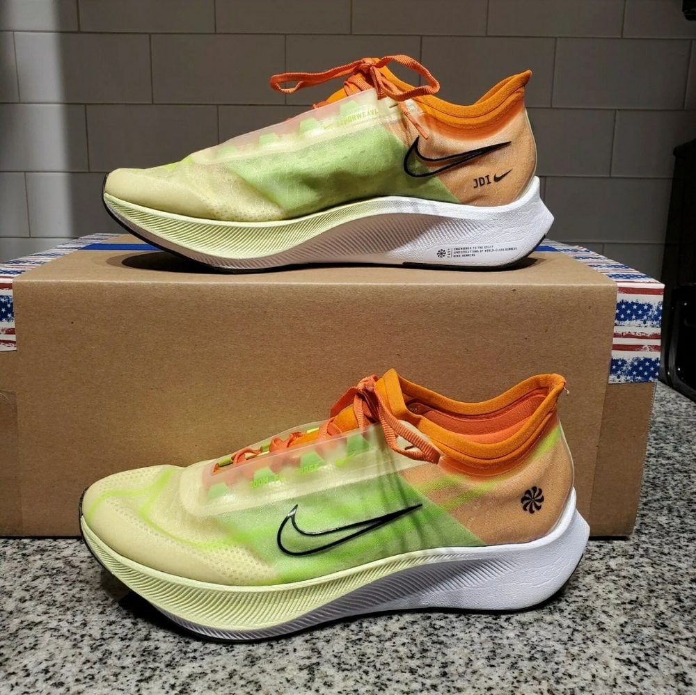 Nike Zoom Fly 3 Rise Womens Running shoes